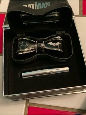 Batman House of Sillage Lipstick Case Set Limited Edition